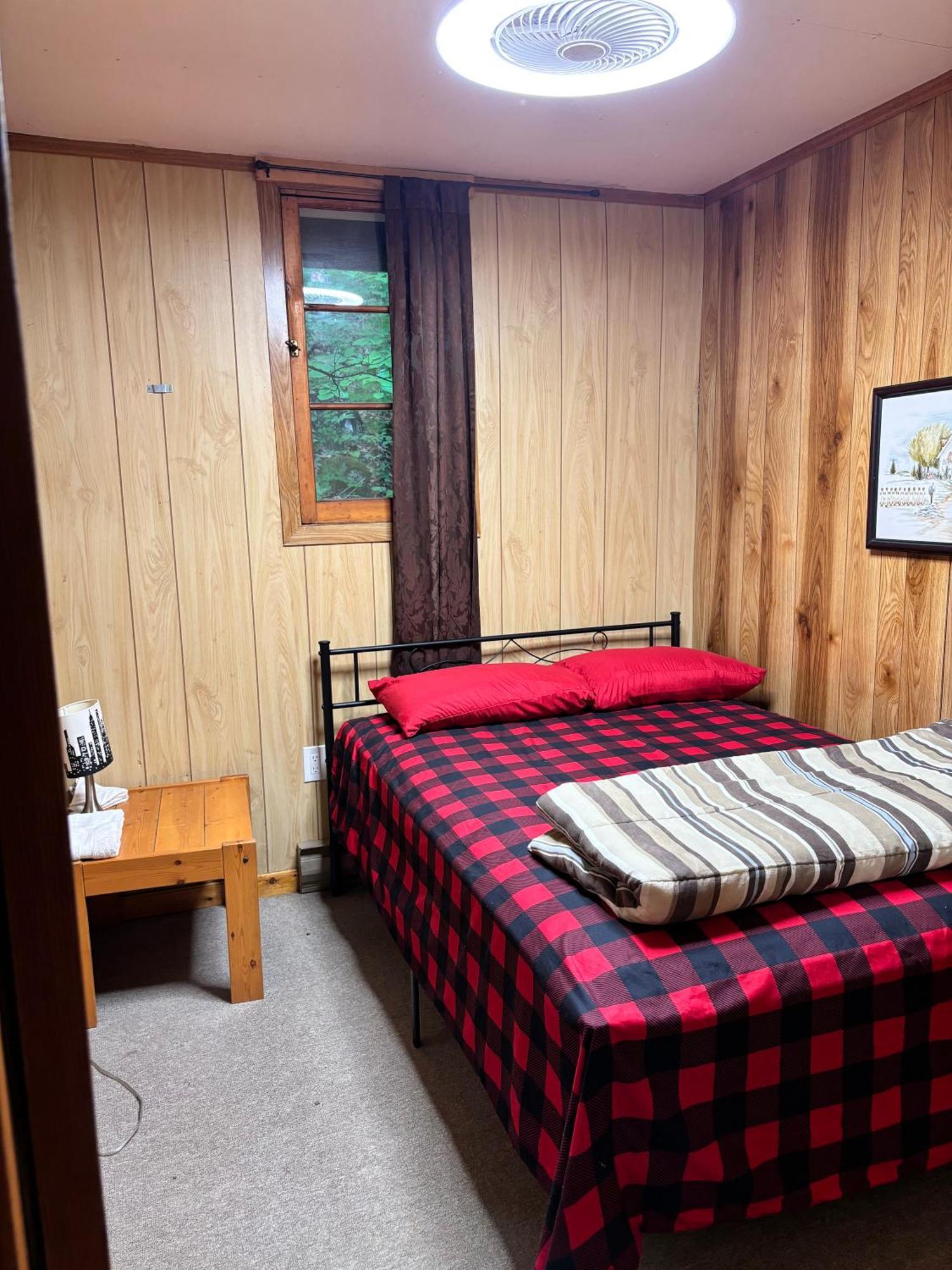 Lakefront Hideaway Resort Каварта-Лейкс Номер фото