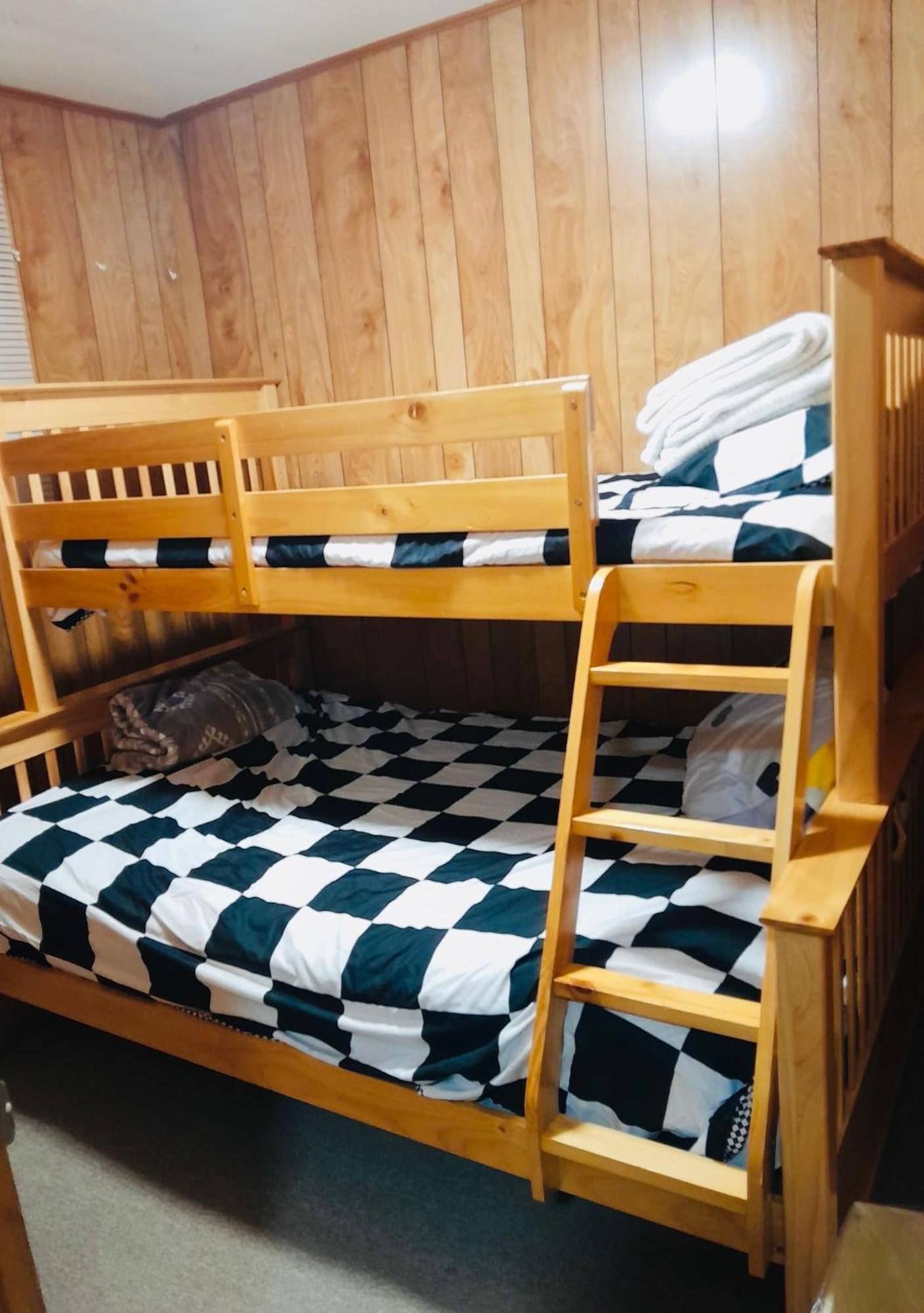 Lakefront Hideaway Resort Каварта-Лейкс Экстерьер фото