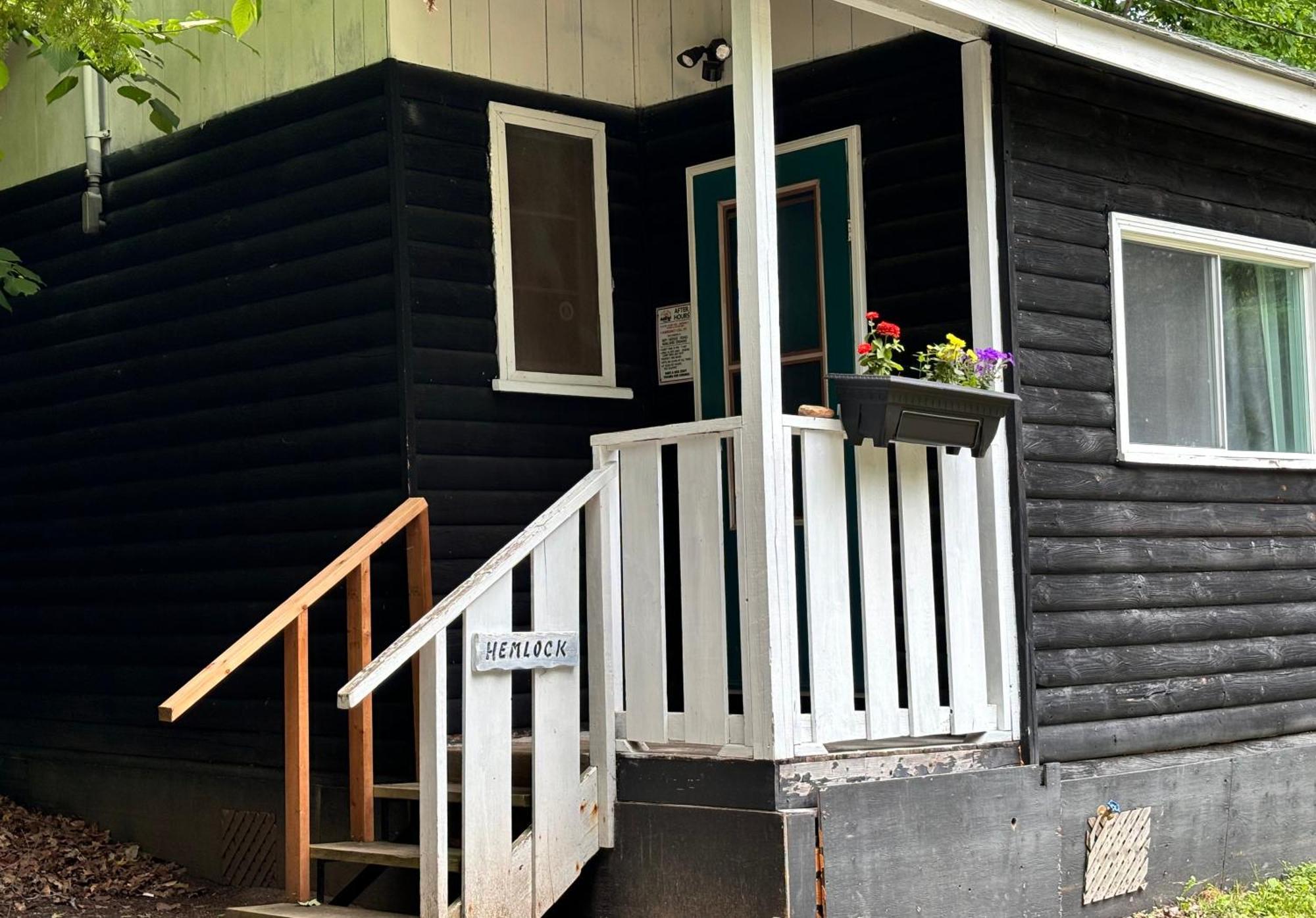 Lakefront Hideaway Resort Каварта-Лейкс Экстерьер фото